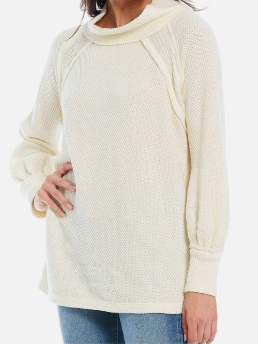 We the free she’s the keeper mockneck